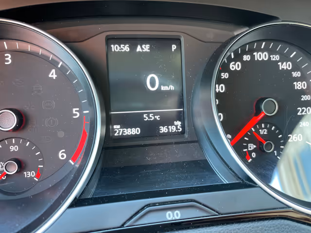 Volkswagen Passat - фото 2