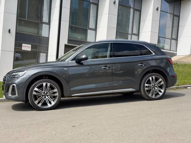 Audi Q5 - фото 2