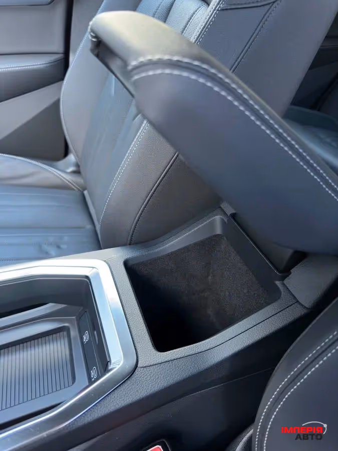 Audi e-tron S - фото 18