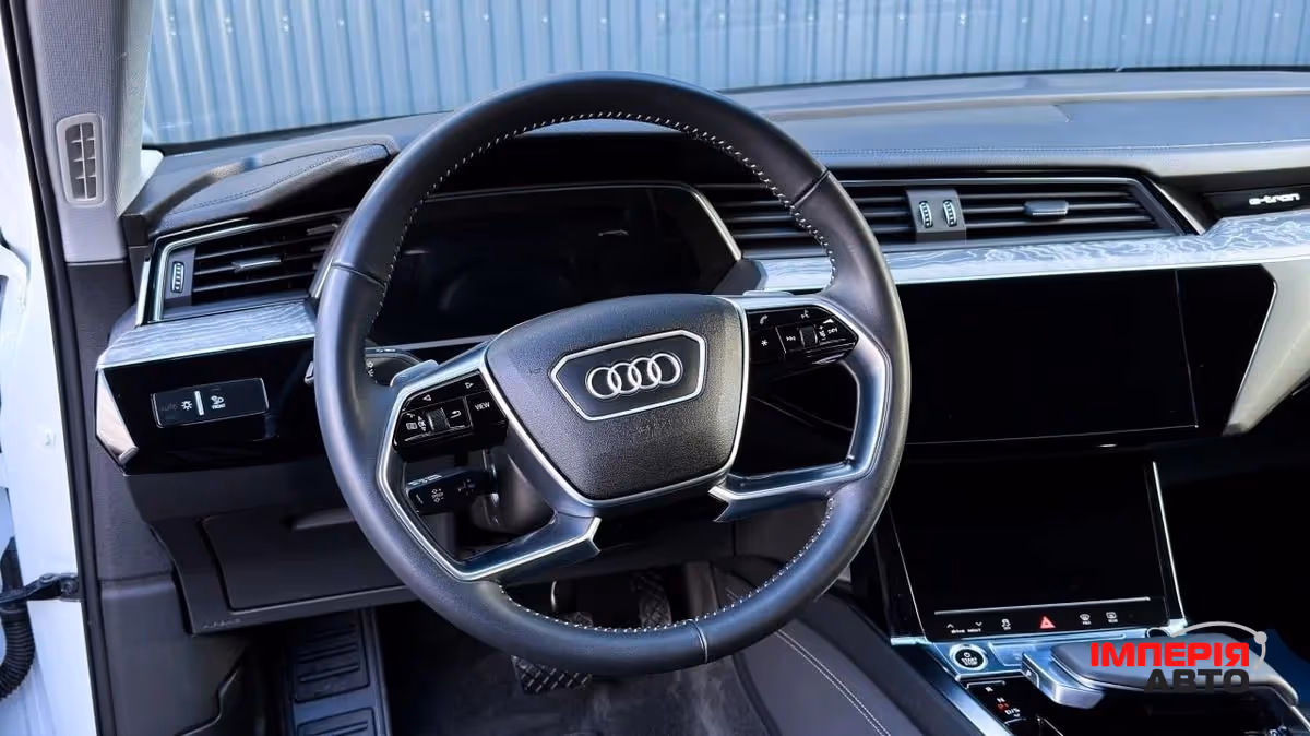 Audi e-tron S - фото 12