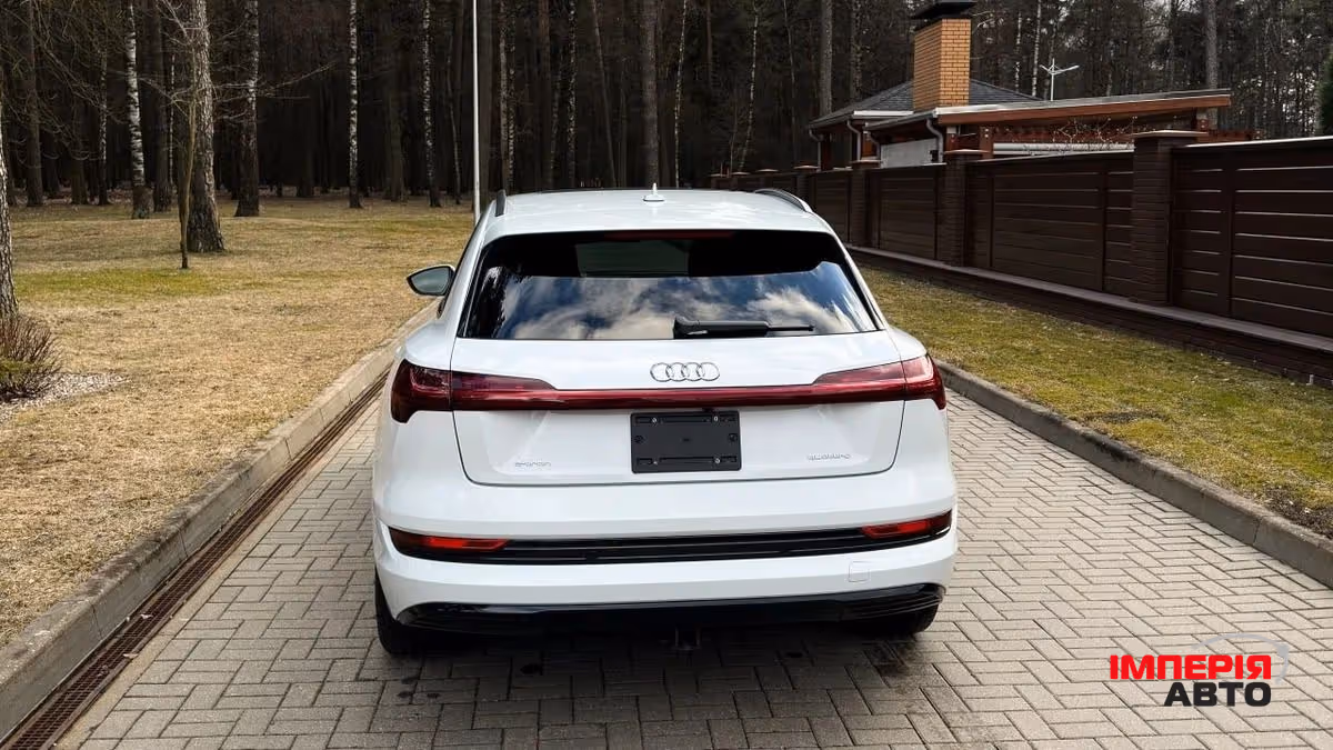 Audi e-tron S - фото 4