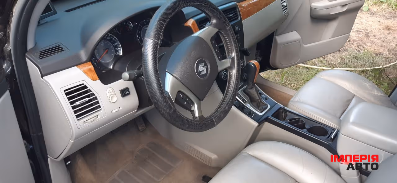 Suzuki XL7 - фото 4