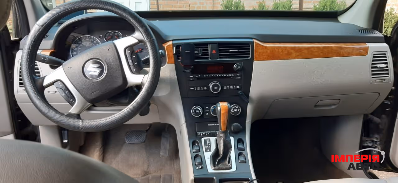 Suzuki XL7 - фото 3