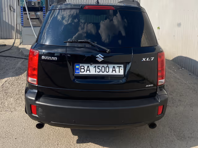 Suzuki XL7 - фото 2
