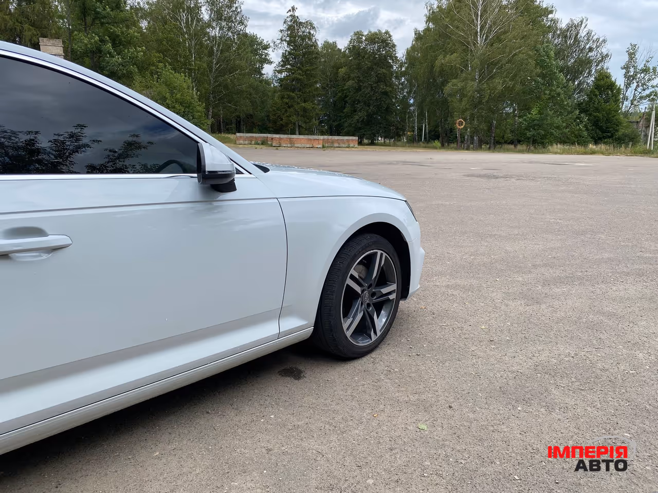 Audi A4 - фото 4