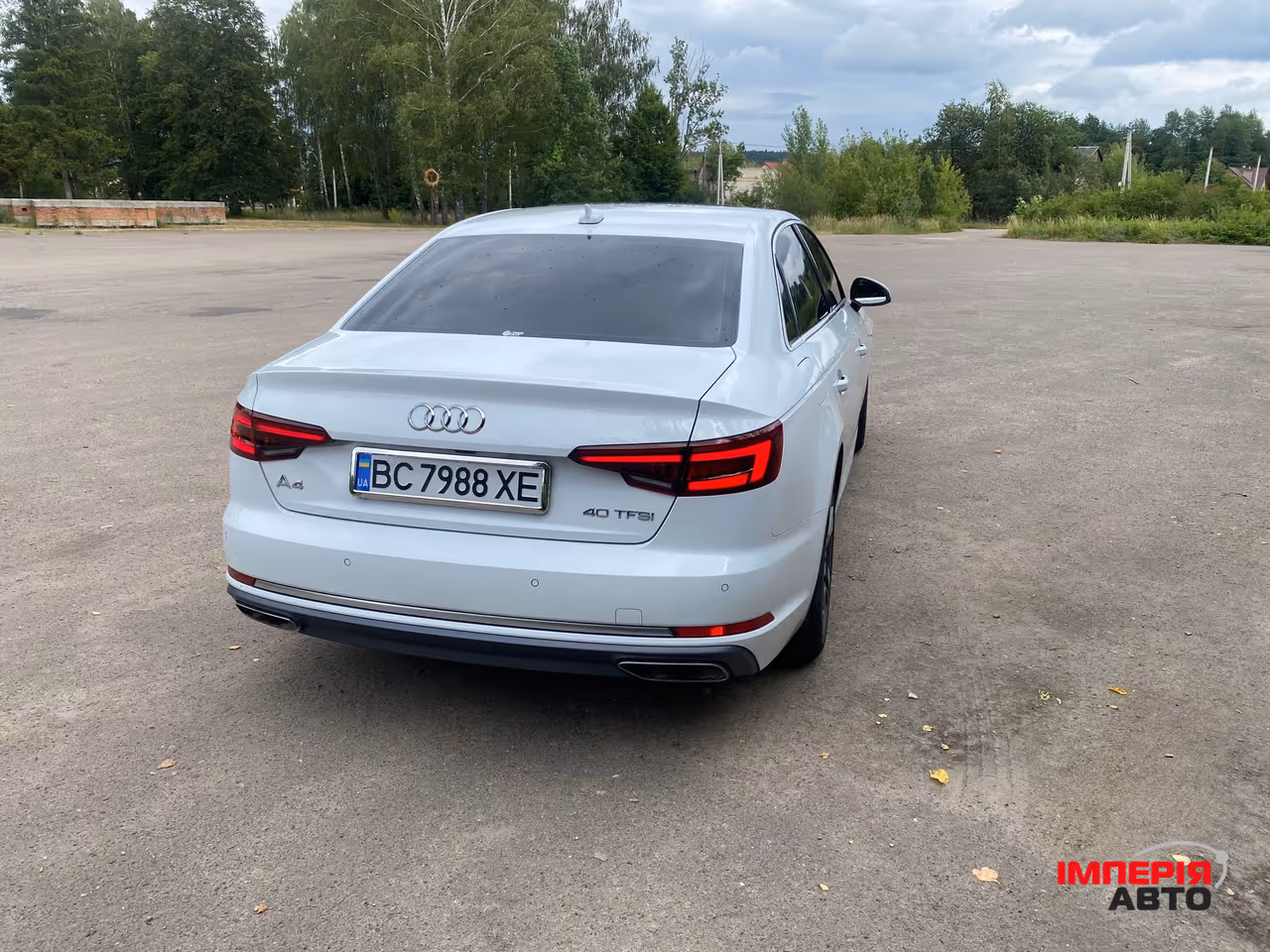Audi A4 - фото 7