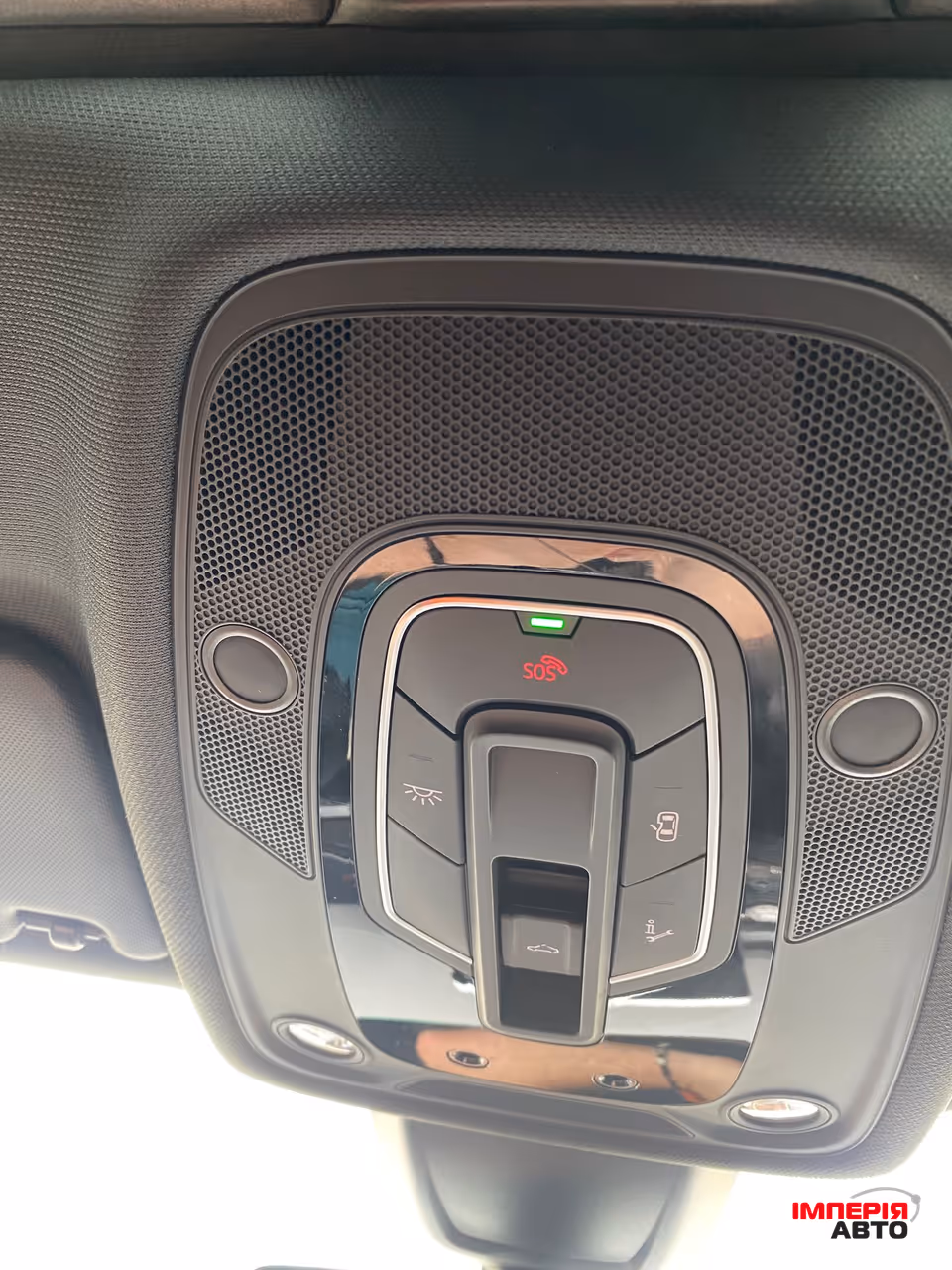 Audi A4 - фото 15