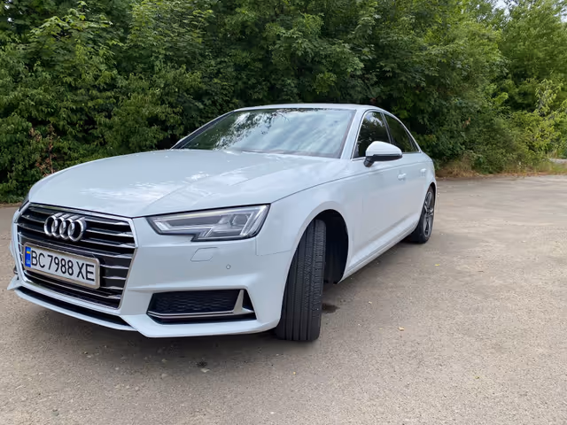 Audi A4 - фото 3