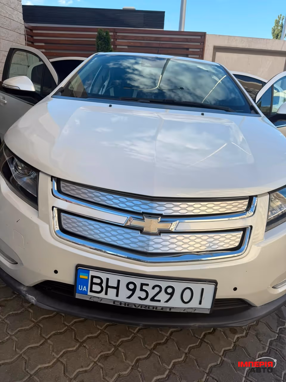 Chevrolet Volt - фото 1