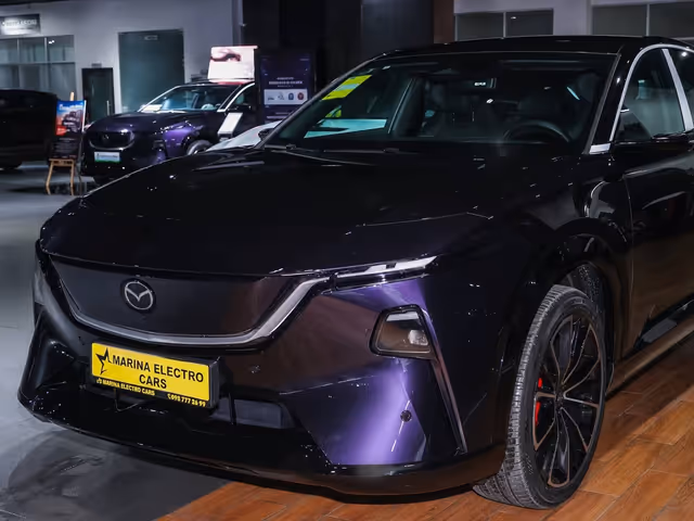 Mazda EZ-60 - фото 1