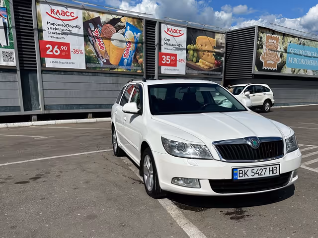 Skoda Octavia - фото 3