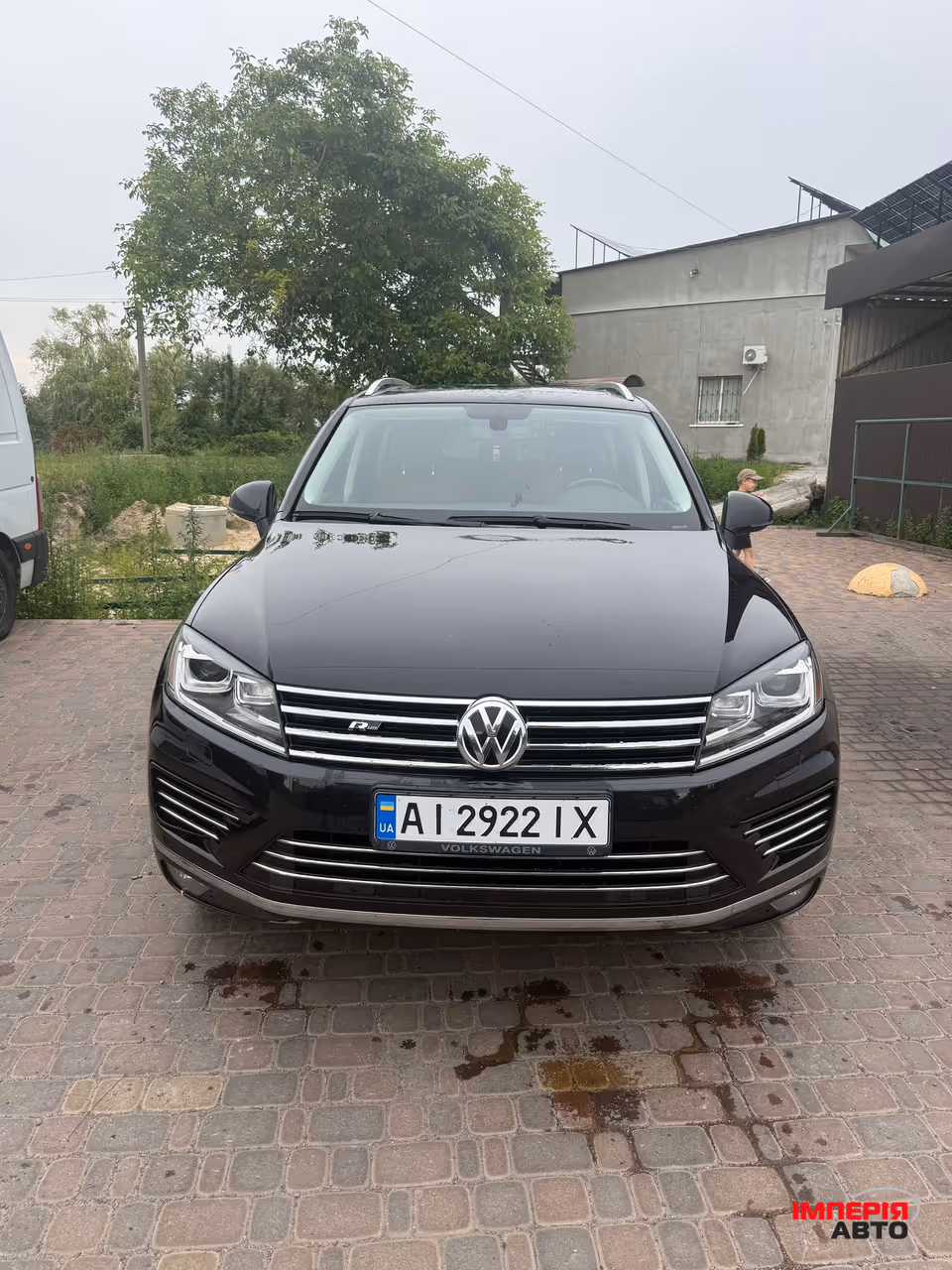 Volkswagen Touareg - фото 1