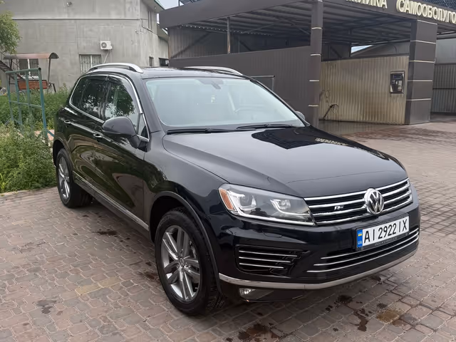 Volkswagen Touareg - фото 5