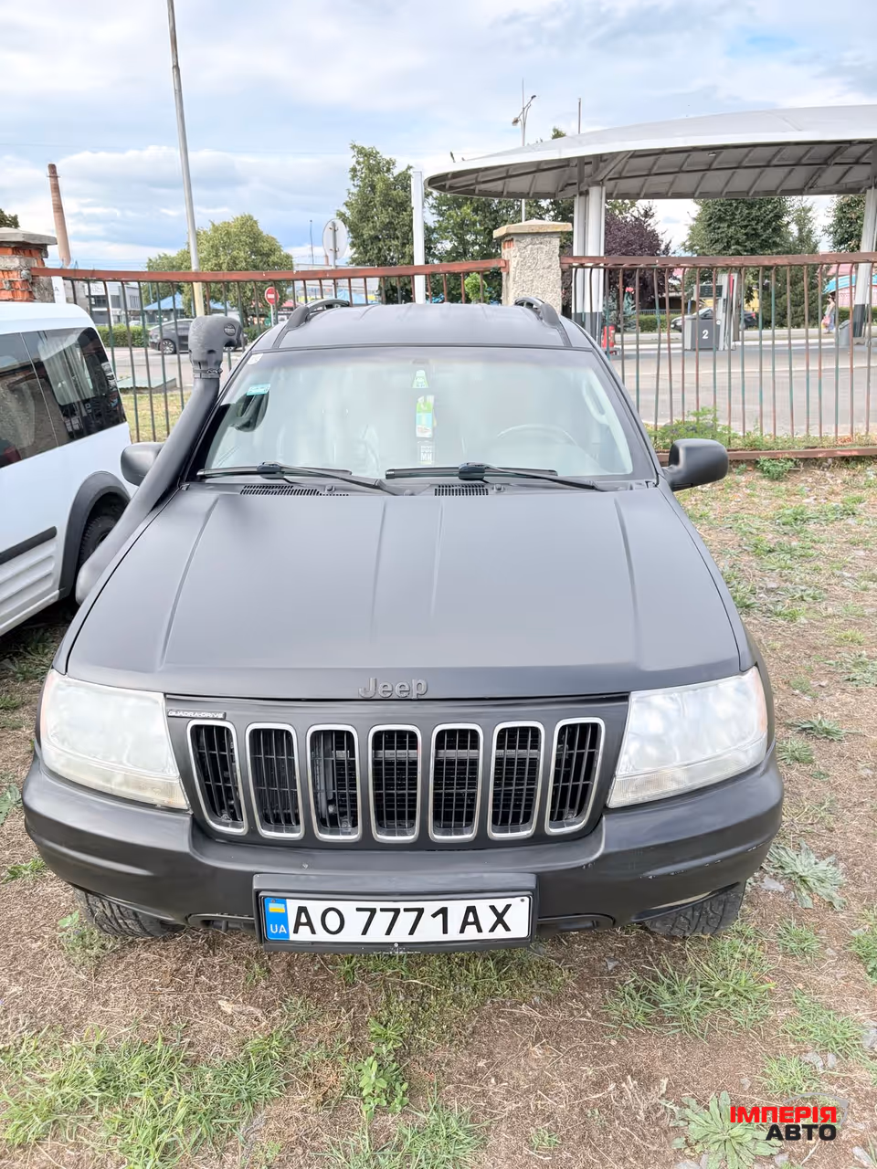 Jeep Grand Cherokee - фото 3