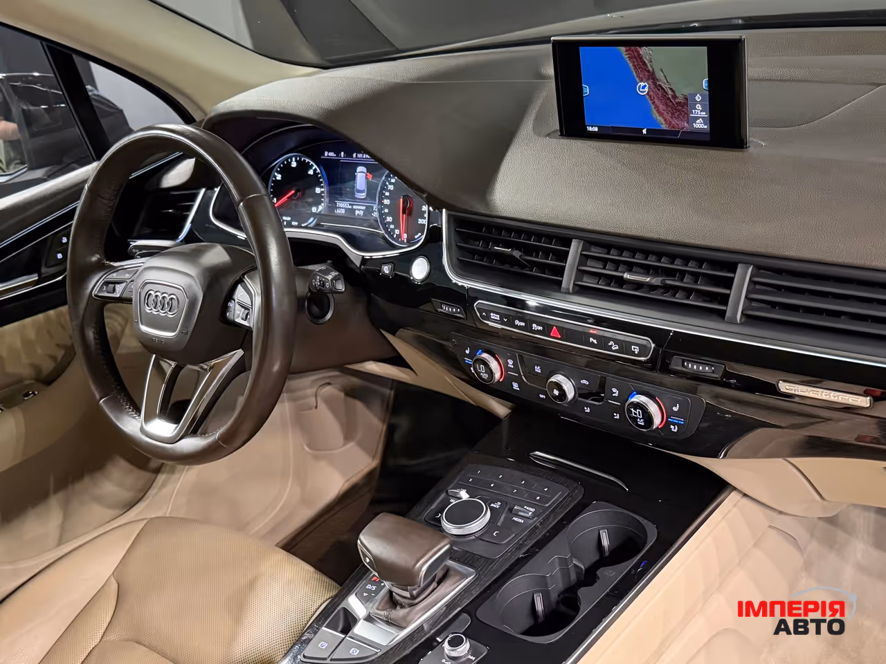 Audi Q7 - фото 33