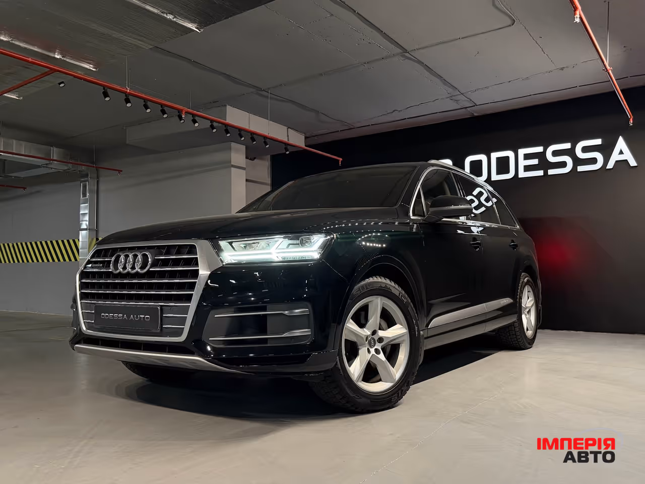 Audi Q7 - фото 6