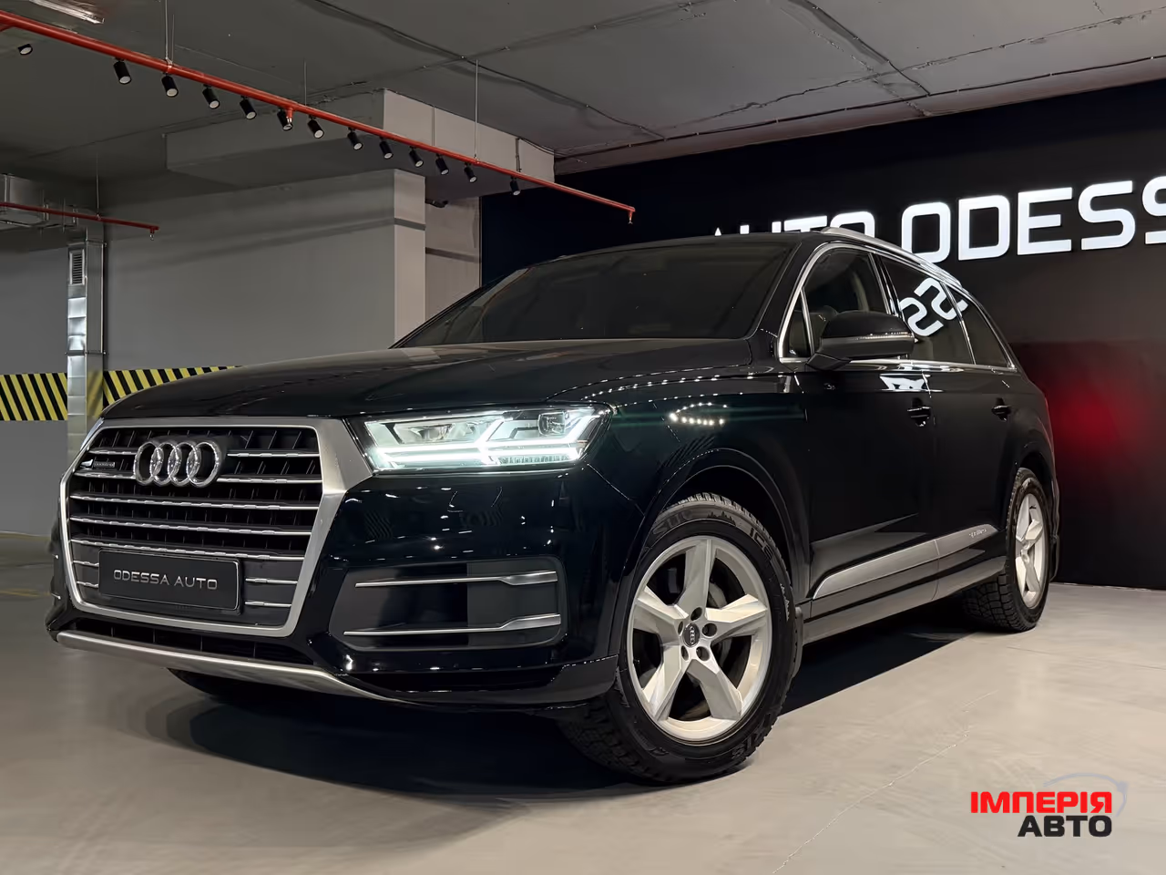 Audi Q7 - фото 1