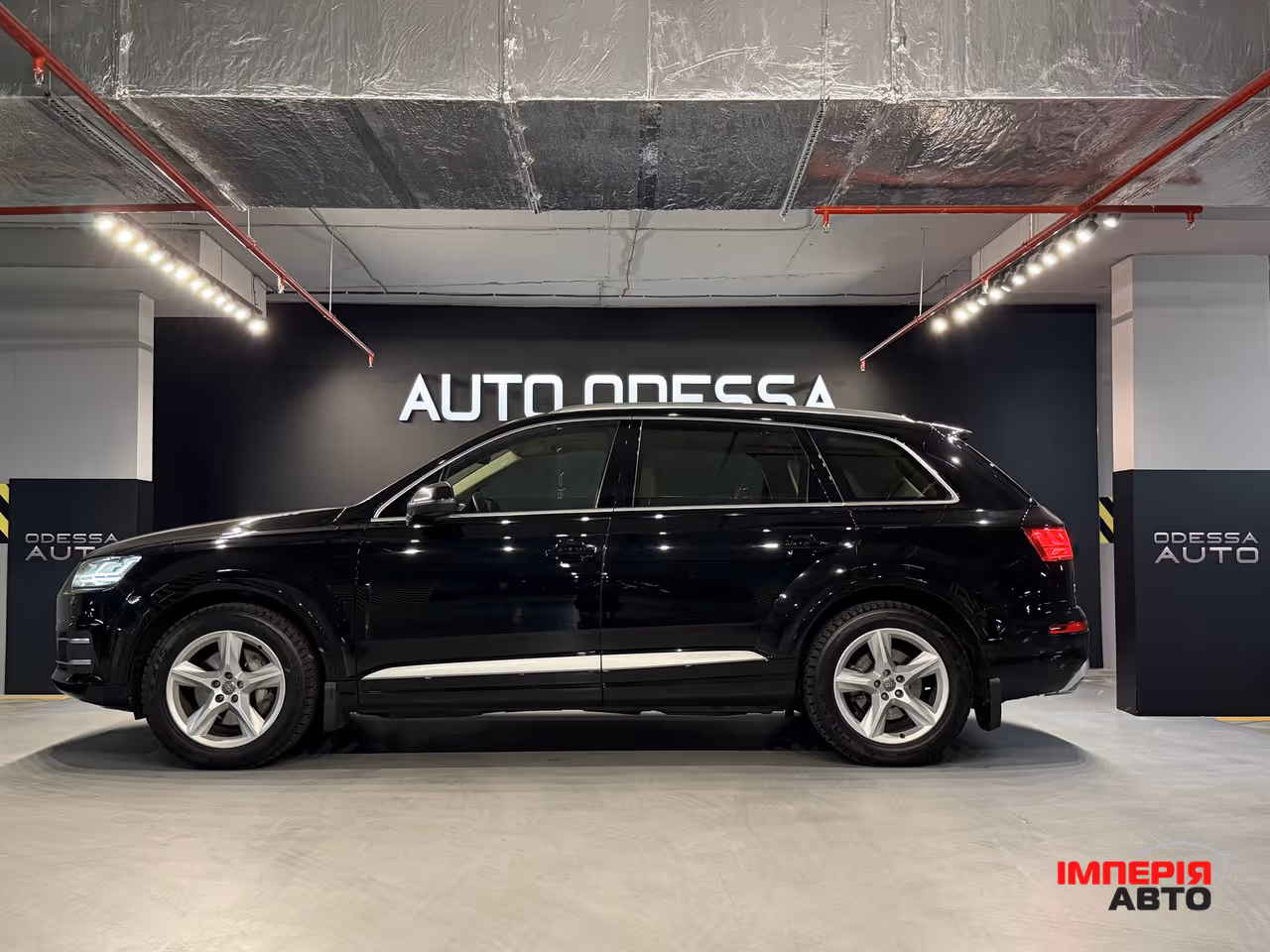 Audi Q7 - фото 7