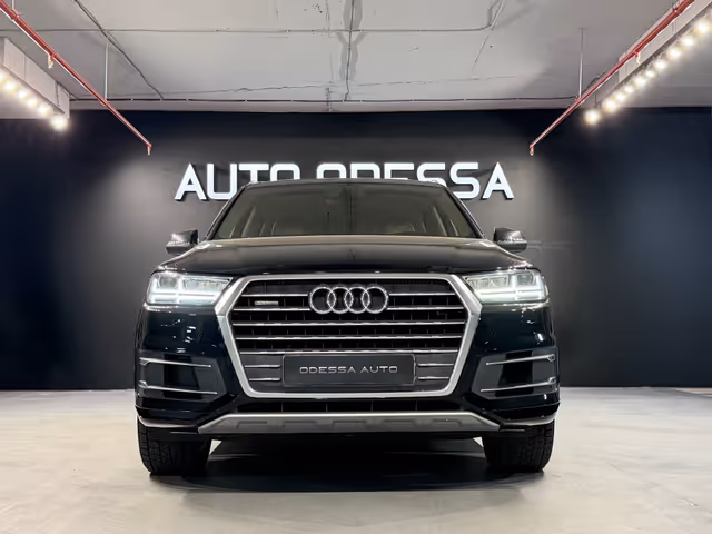 Audi Q7 - фото 3