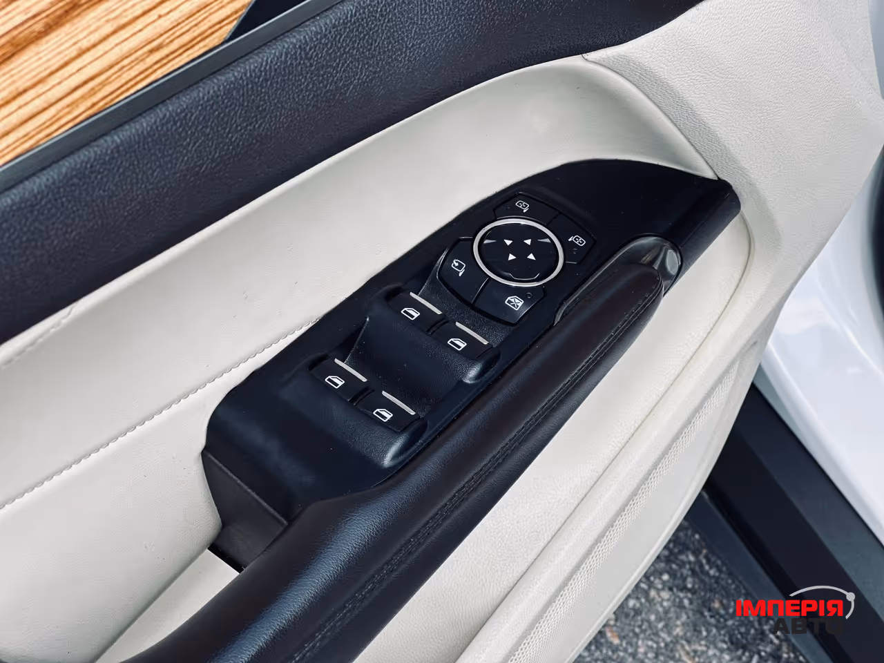 Lincoln MKC - фото 36