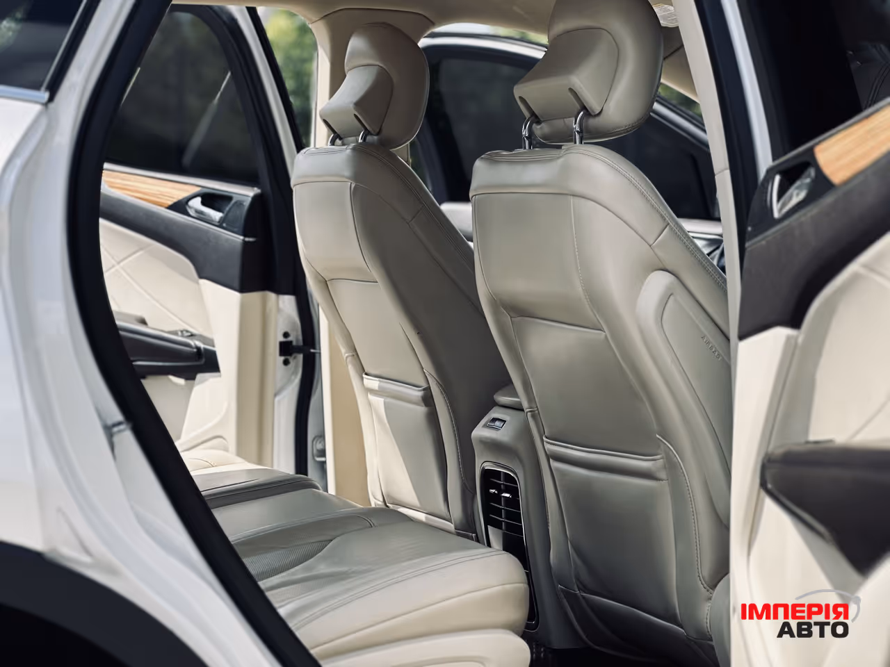 Lincoln MKC - фото 25