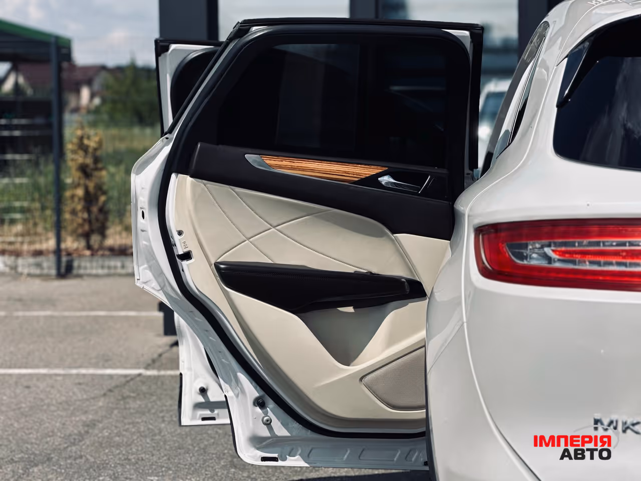 Lincoln MKC - фото 32
