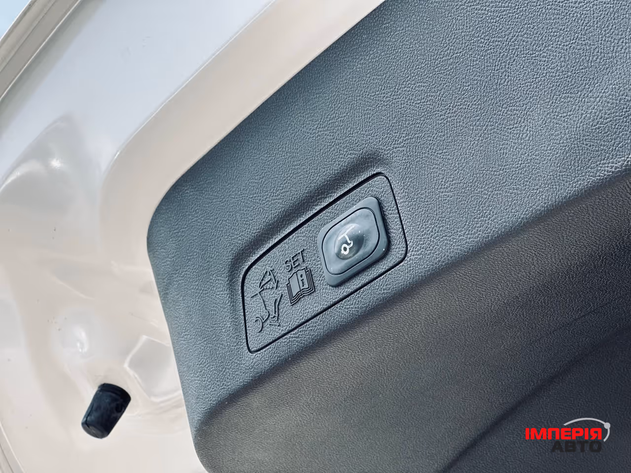 Lincoln MKC - фото 30