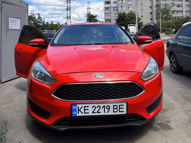 Ford Focus - фото 1