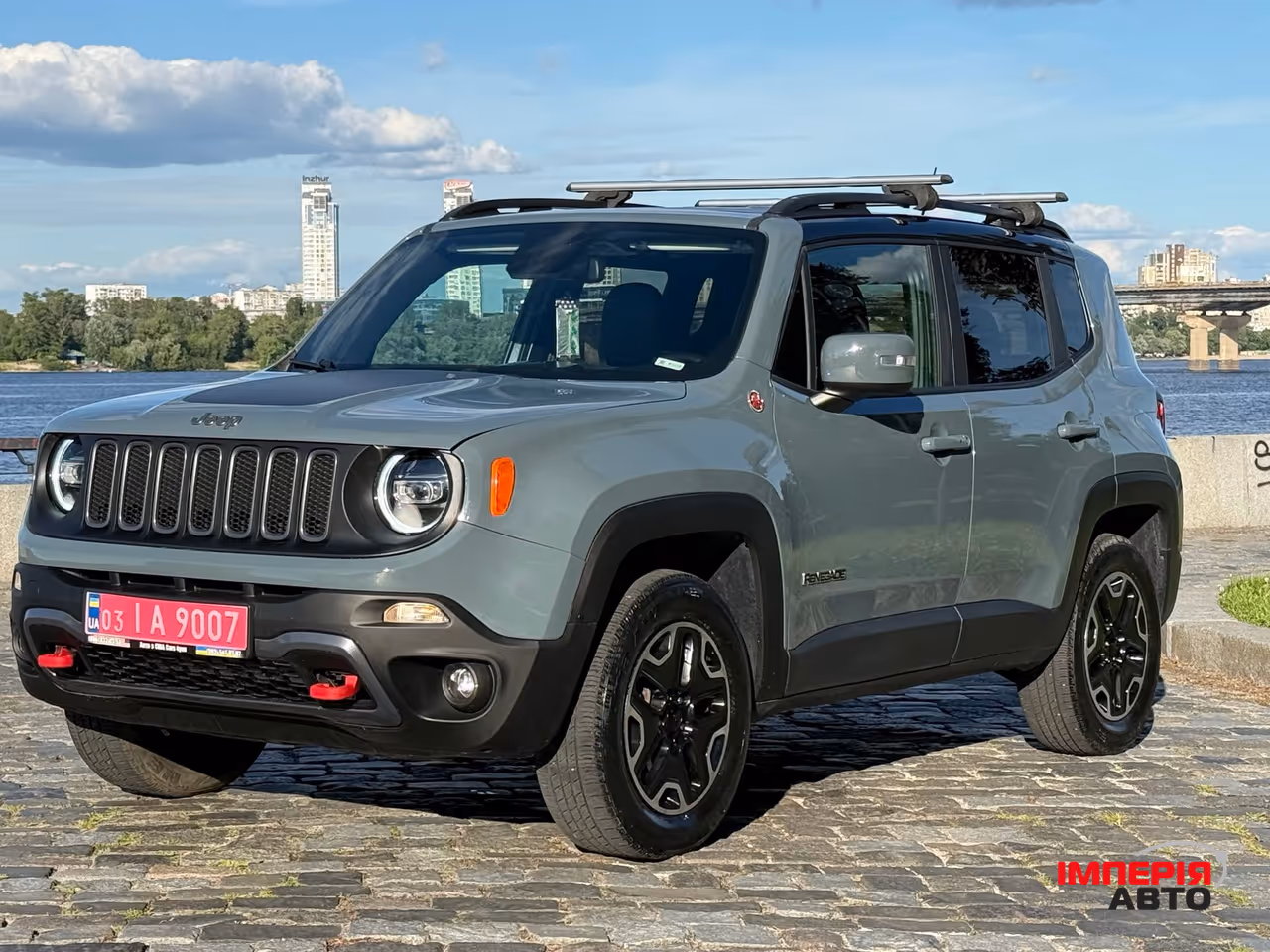 Jeep Renegade - фото 16