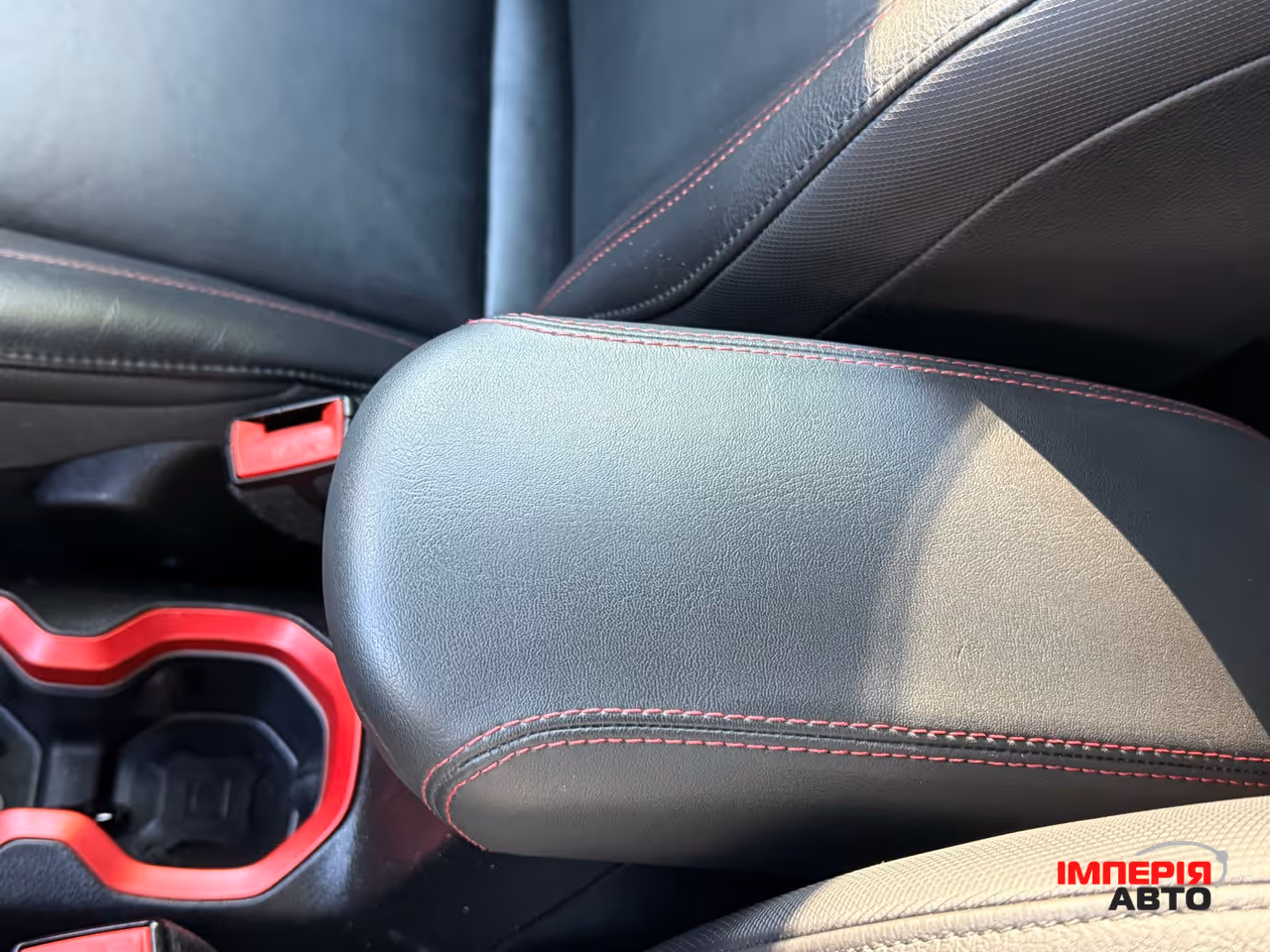 Jeep Renegade - фото 37