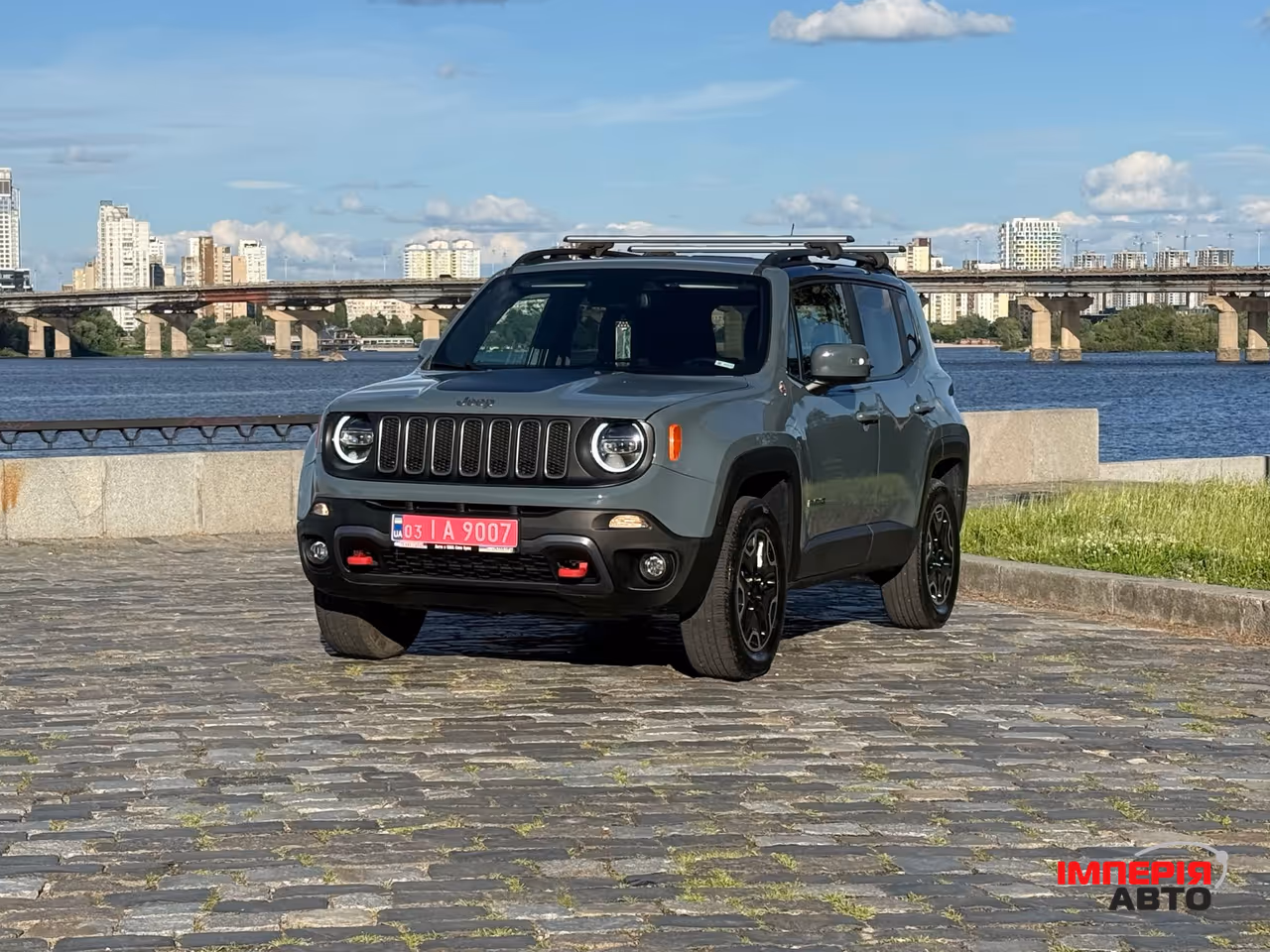 Jeep Renegade - фото 2