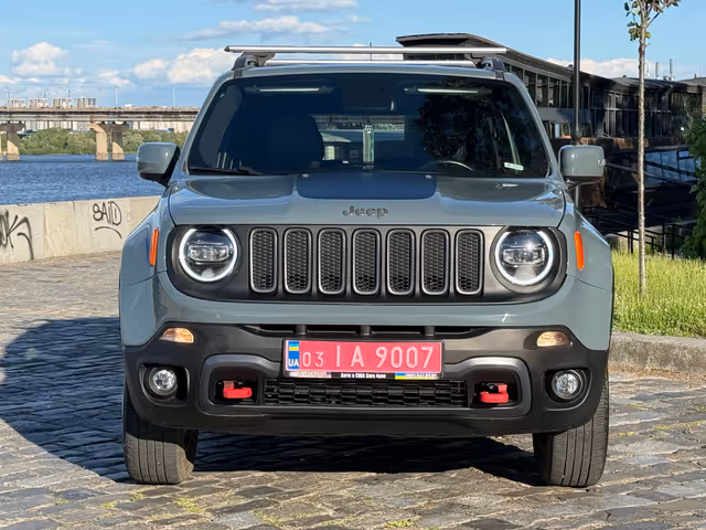 Jeep Renegade - фото 5