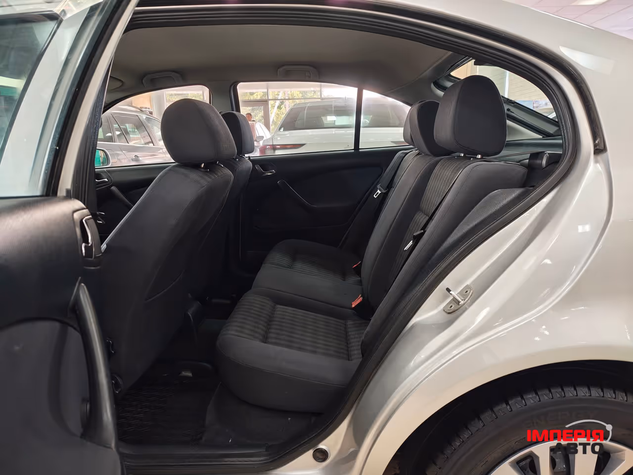 Skoda Octavia - фото 9