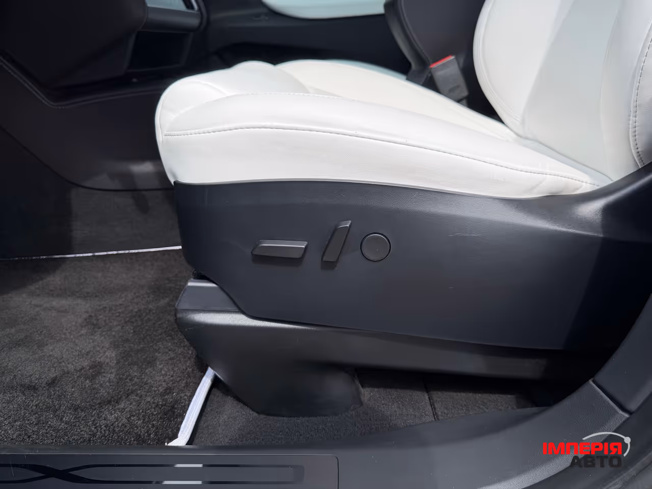 Tesla Model X - фото 49