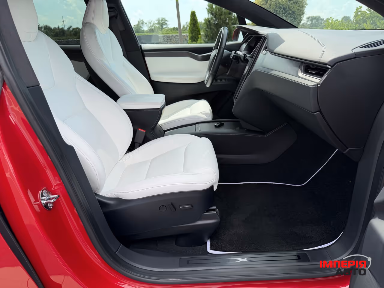 Tesla Model X - фото 50