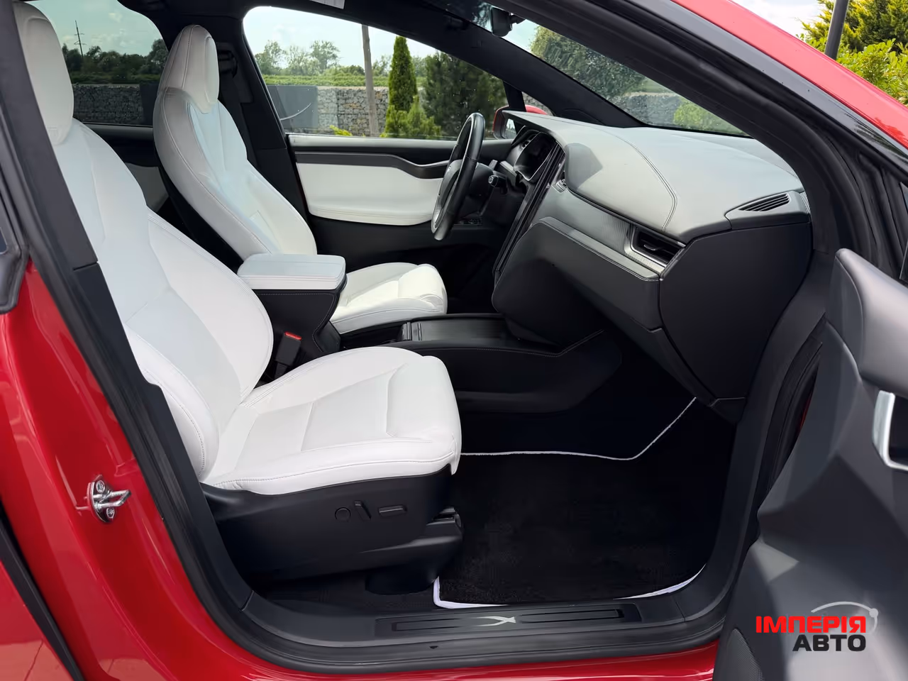 Tesla Model X - фото 30