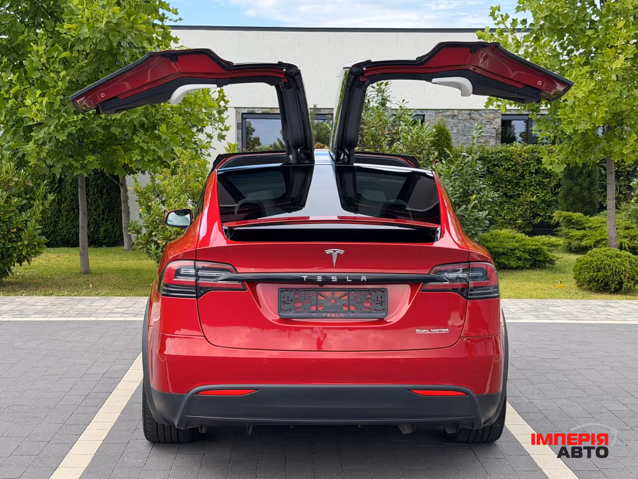 Tesla Model X - фото 21
