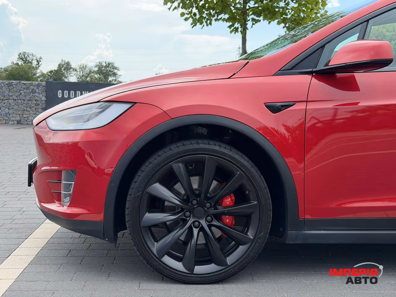 Tesla Model X - фото 11