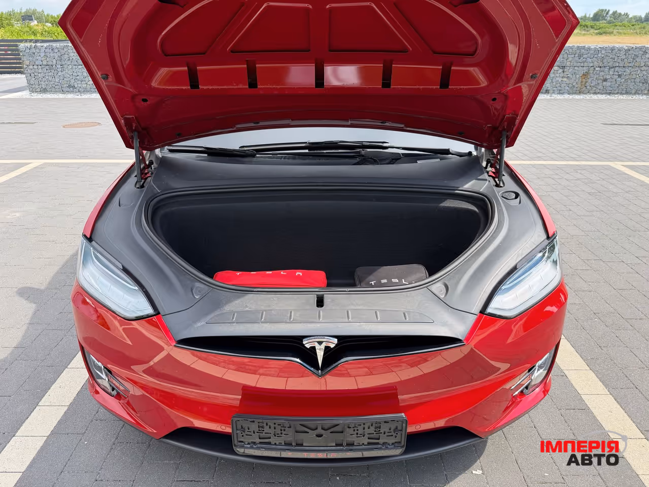 Tesla Model X - фото 58
