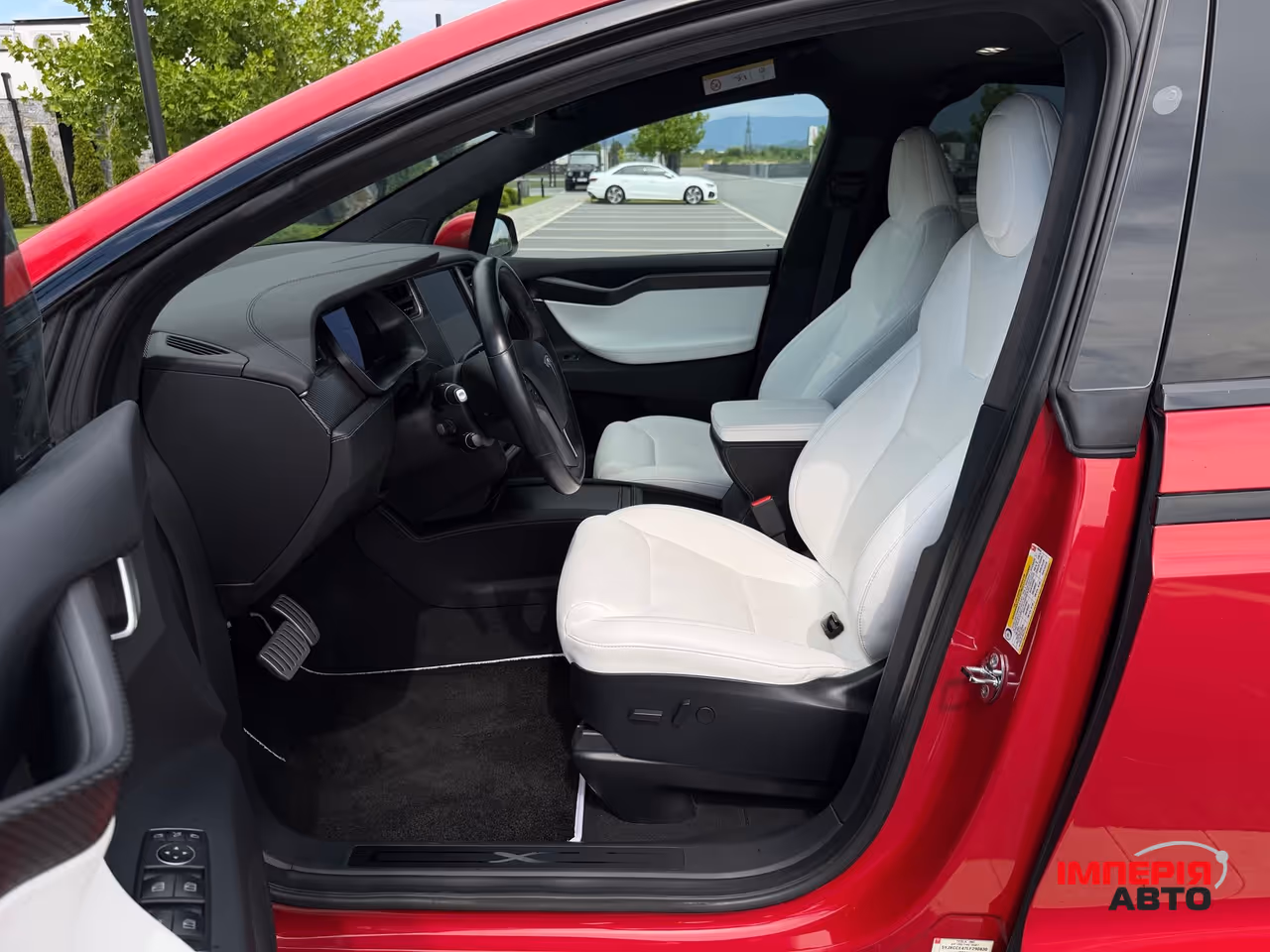 Tesla Model X - фото 28