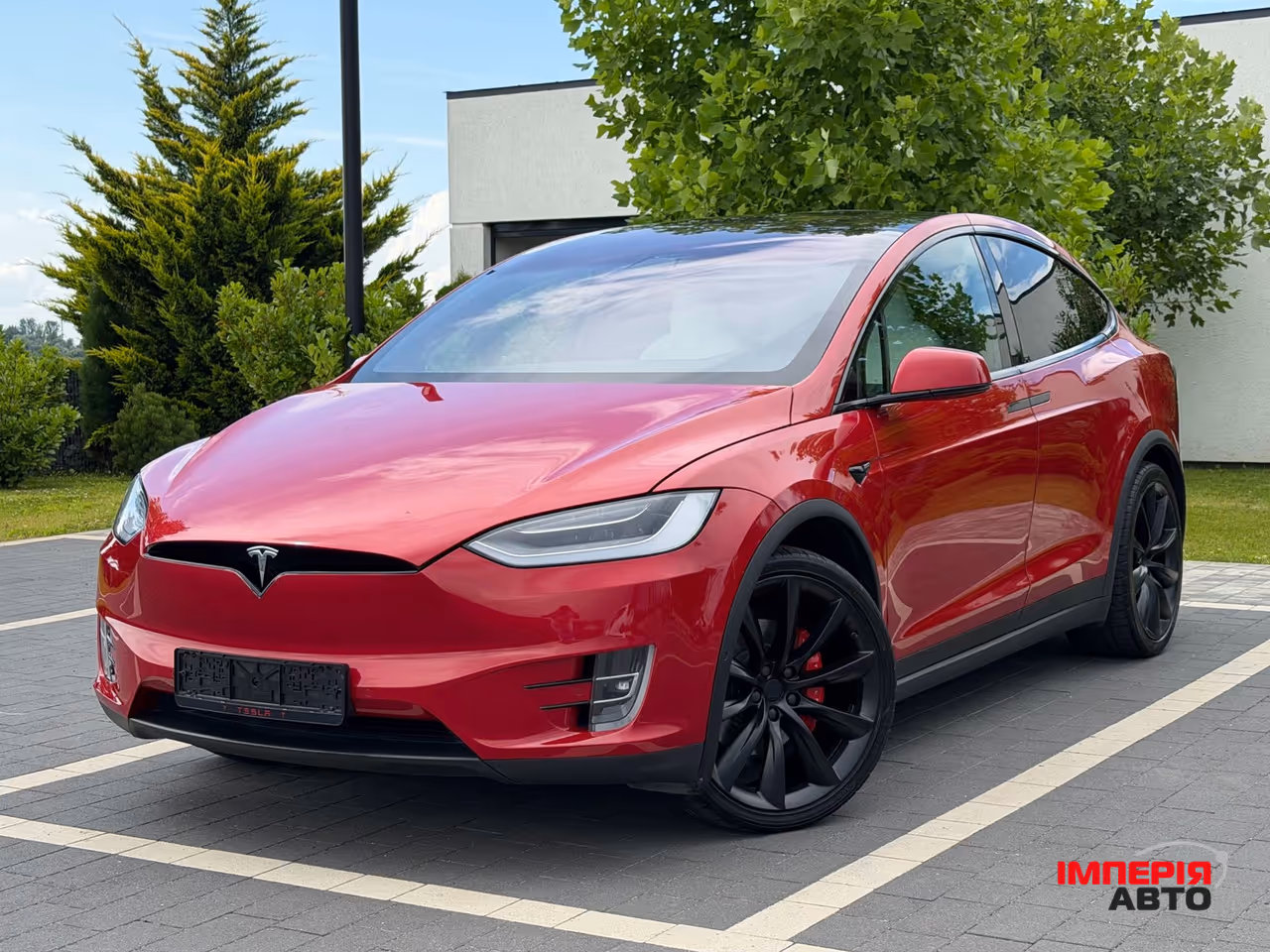 Tesla Model X - фото 1