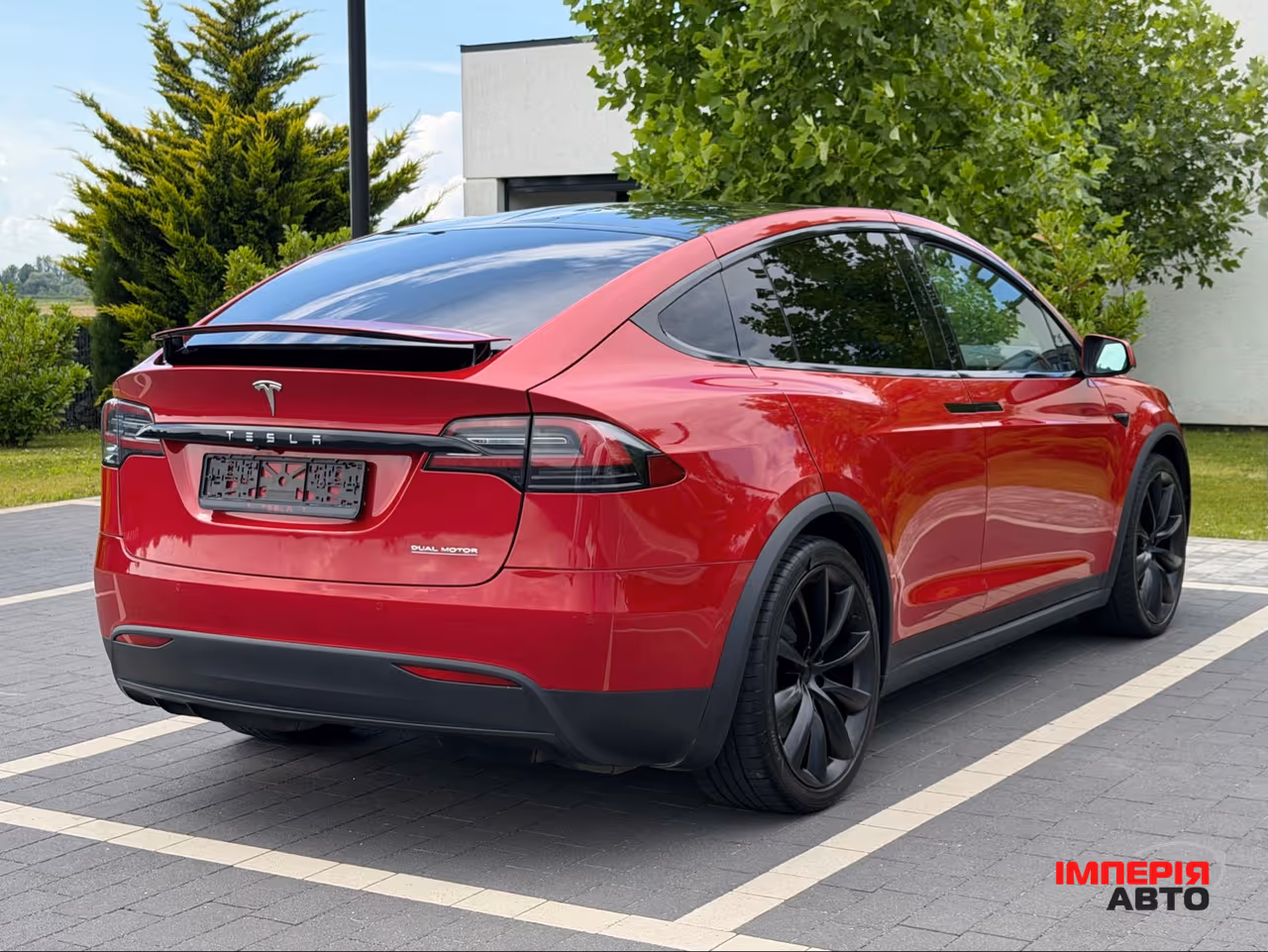 Tesla Model X - фото 20