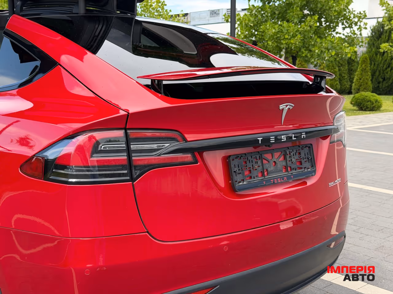 Tesla Model X - фото 26