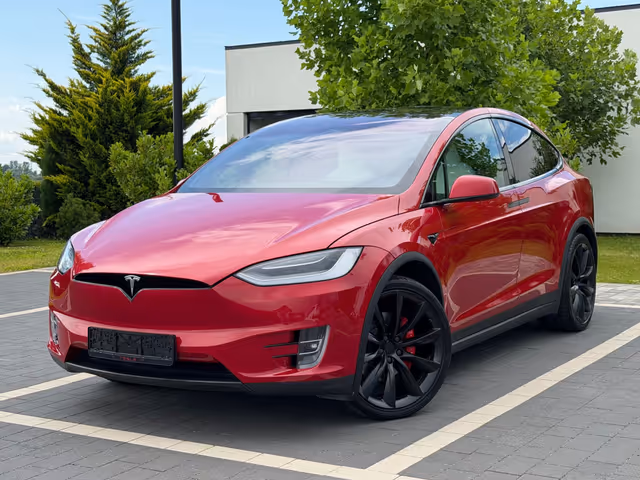 Tesla Model X - фото 1