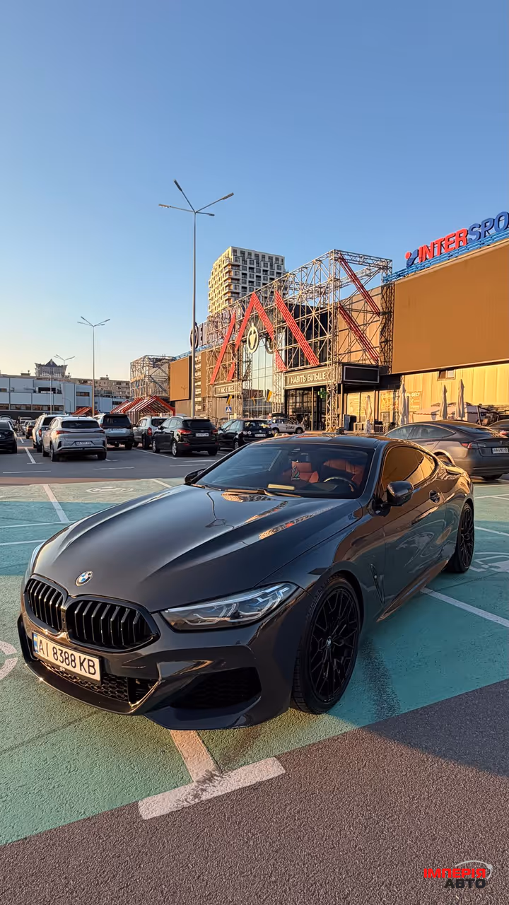 BMW 8 серії - фото 2