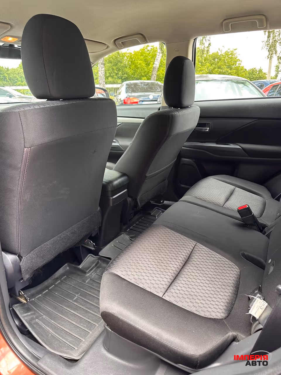 Mitsubishi Outlander - фото 8