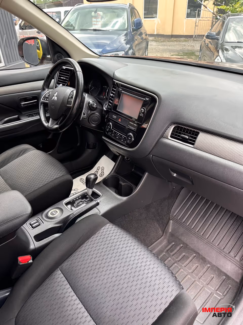 Mitsubishi Outlander - фото 7