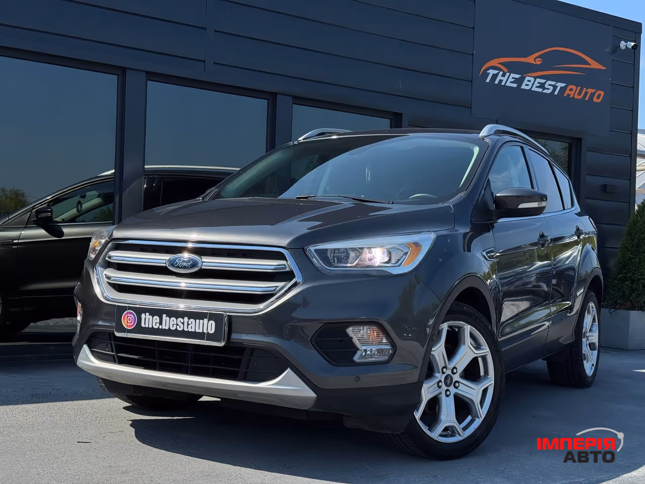 Ford Escape - фото 1