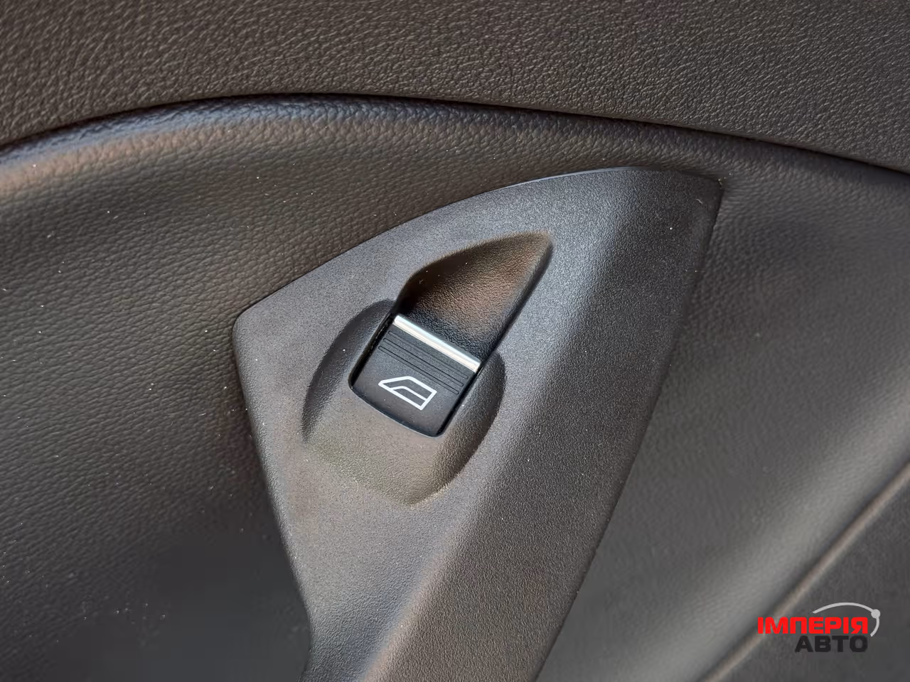 Ford Escape - фото 50