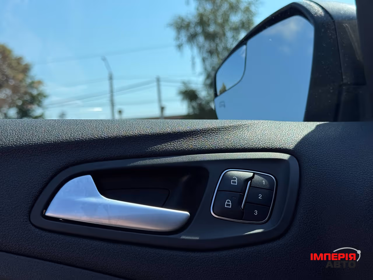 Ford Escape - фото 27